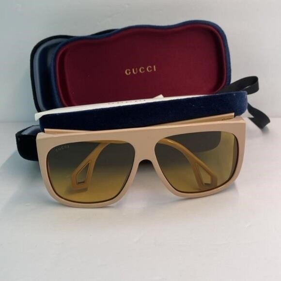 - New Authentic Gucci Gucci Beige GG0467S 005 Rectangular Sunglasses - Picture 11 of 13
